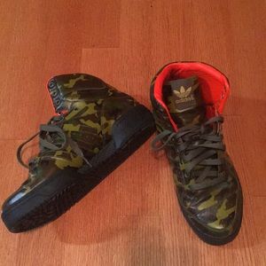 Jeremy Scott Adidas shoes size 10